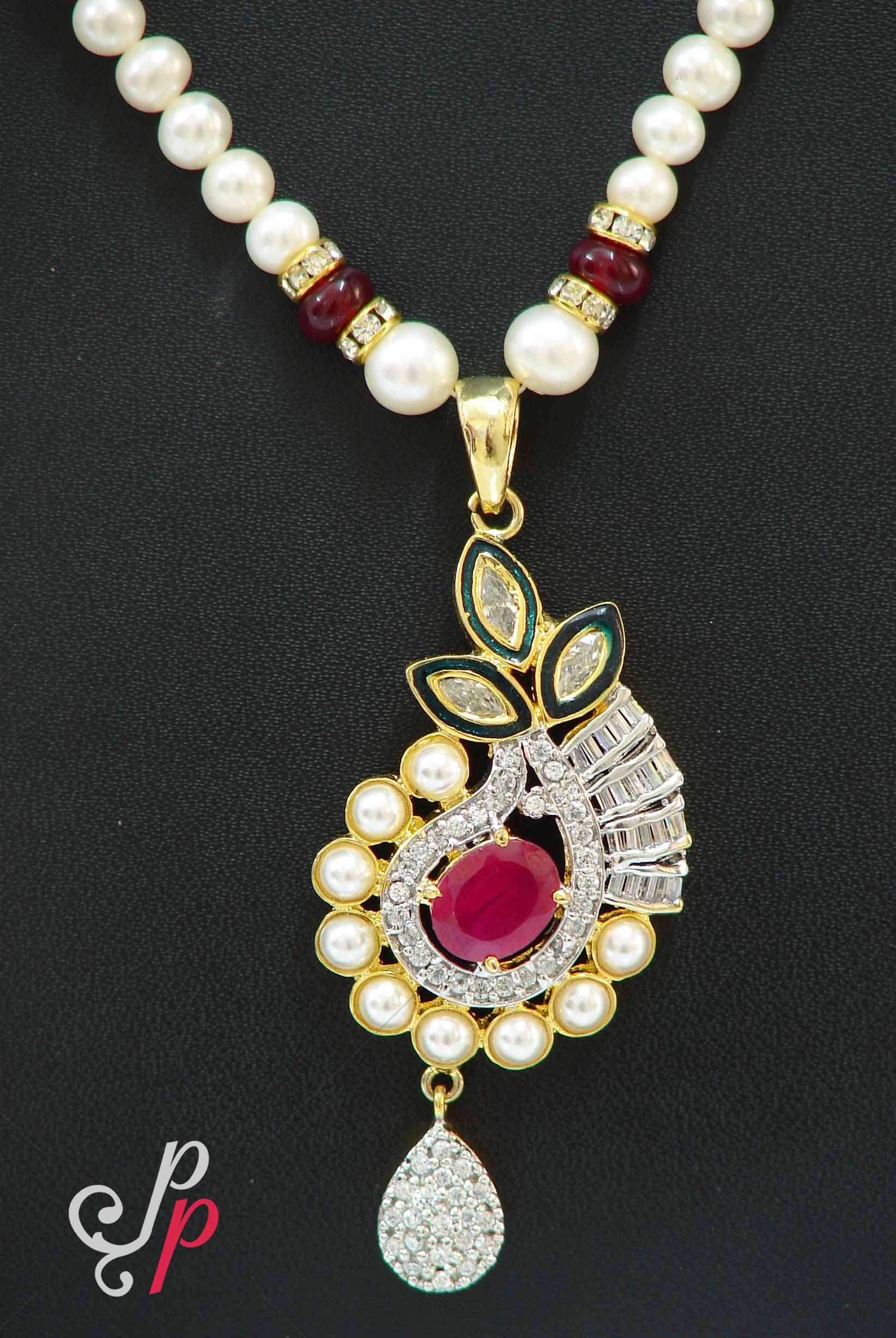 Simple and stylish pearl necklace set with designer leaf like pendant