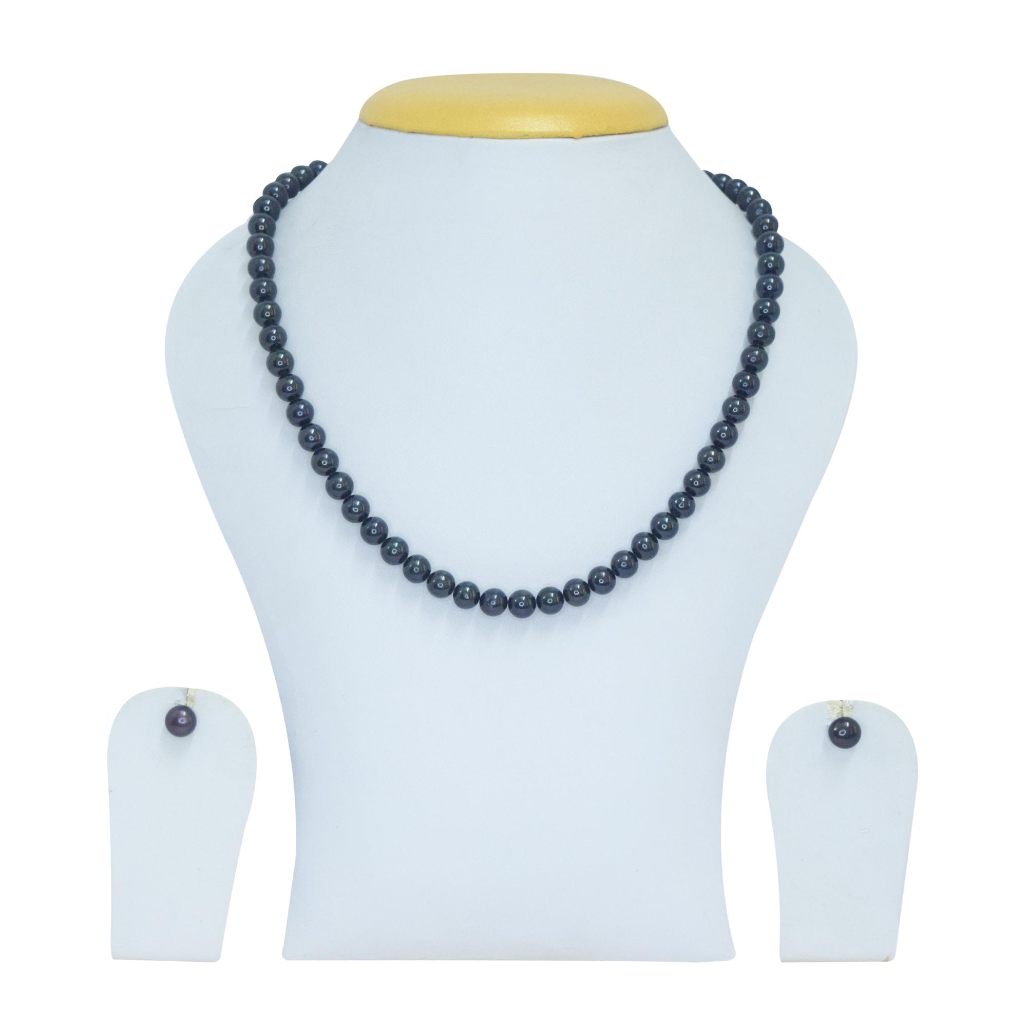 Well crafted 18inch long strikingly beautiful round black dyed pearl necklace set