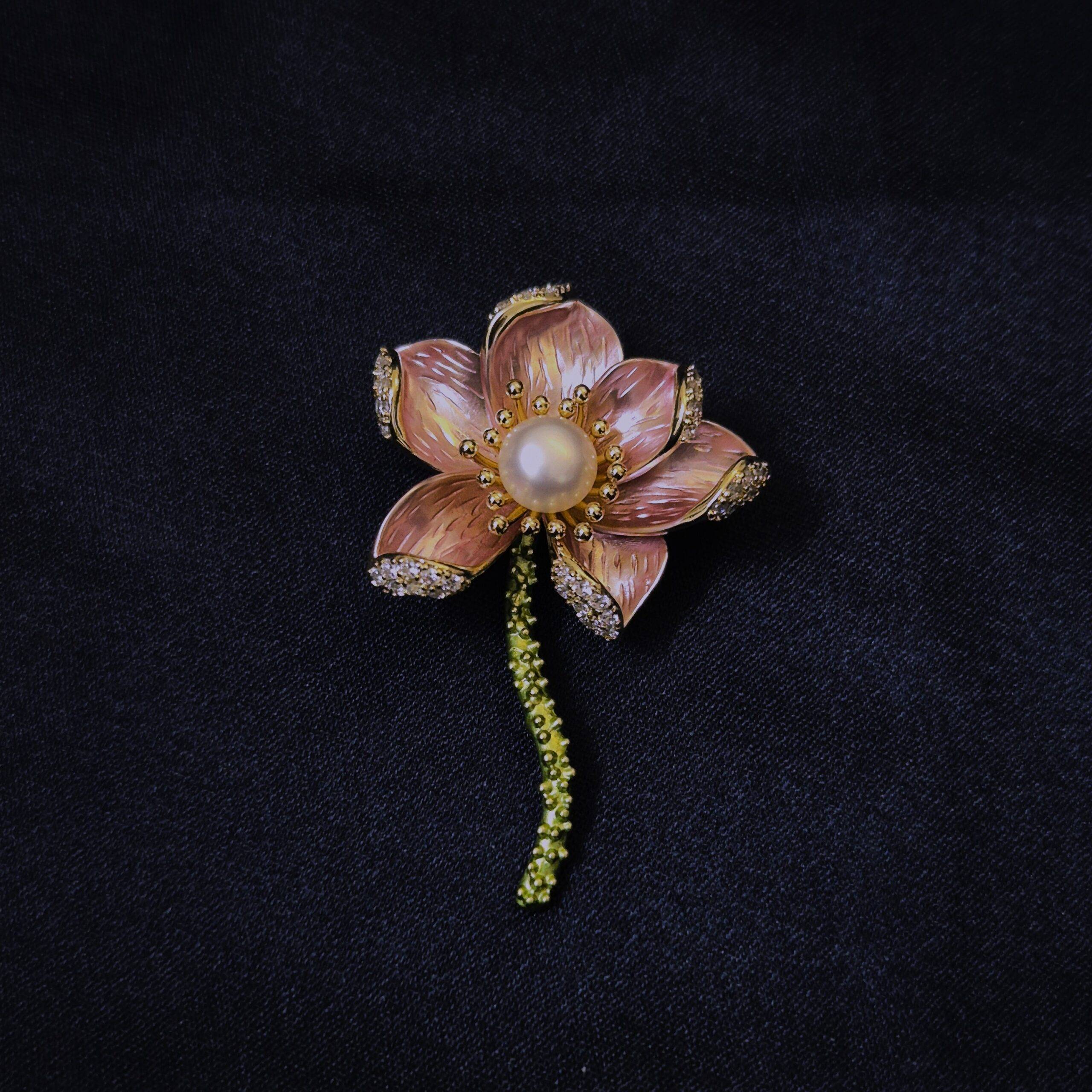 dBeautiful White Button Pearl Brooch With Enameled Flower & CZ