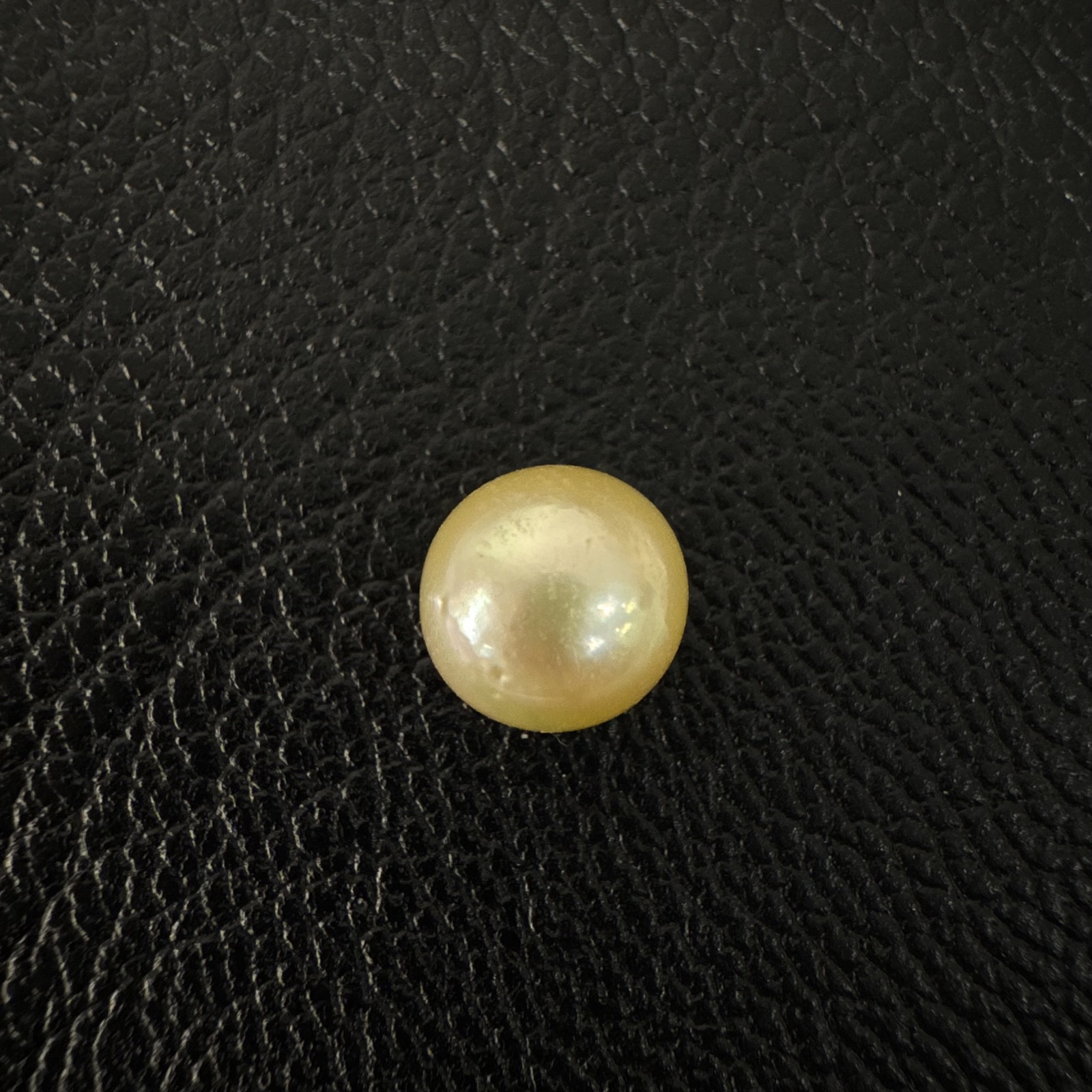 4.385 carat golden South Sea pearl, 8.4mm round, AAA quality - Pure Pearls