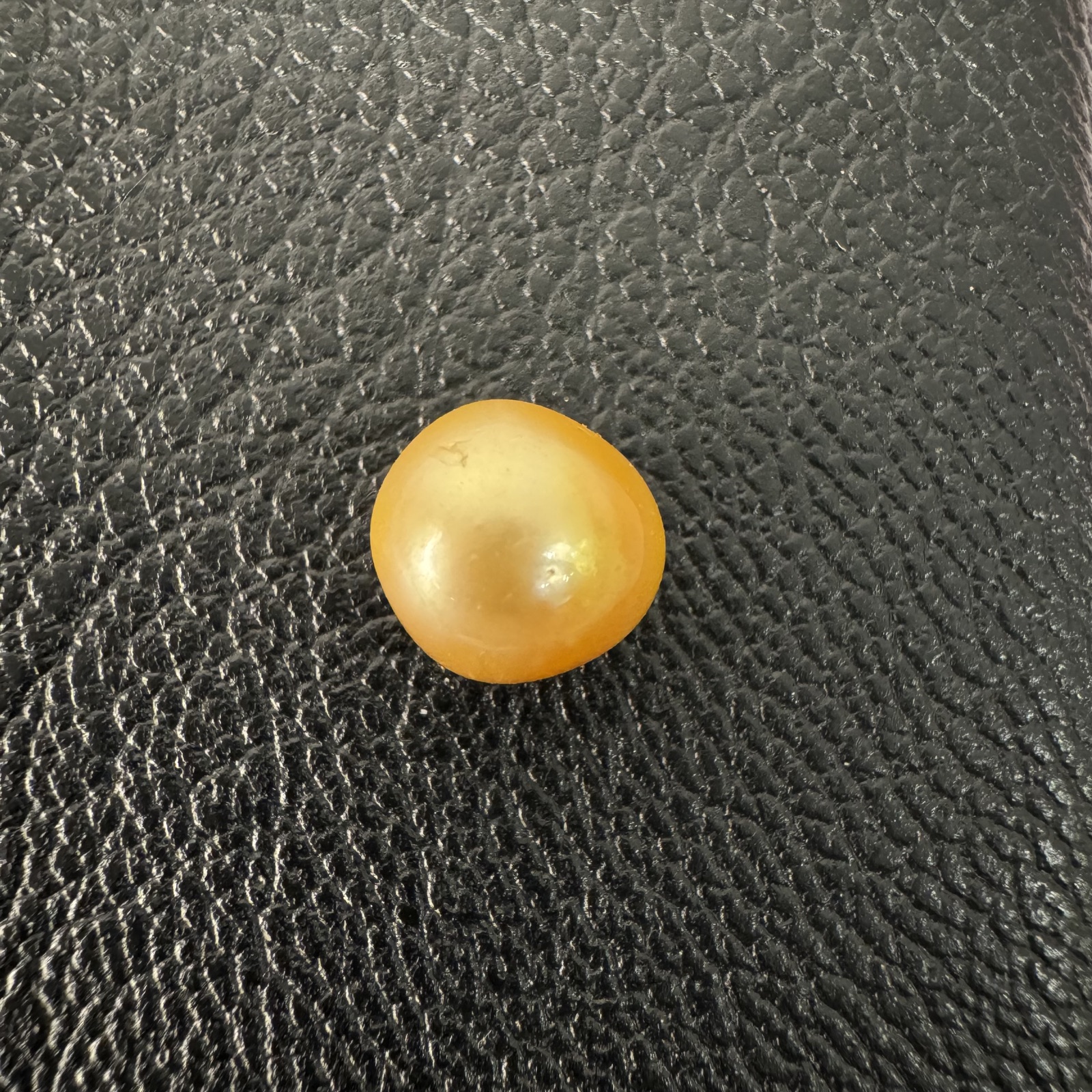 5.125 carat golden South Sea pearl, 9.1mm oval, A quality - Pure Pearls