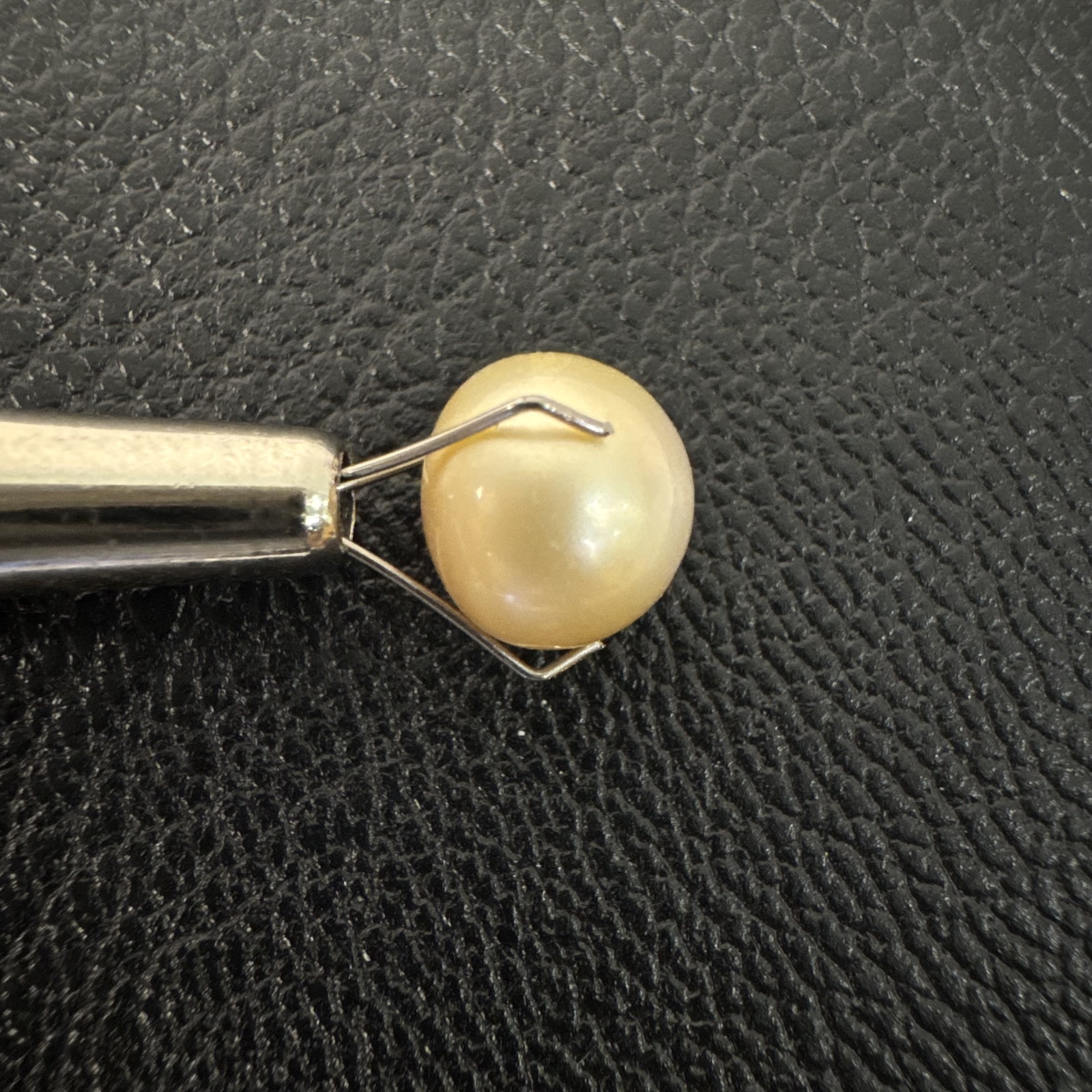 Second view of a 9.3mm golden South Sea loose pearl showing lustre and surface - Pure Pearls