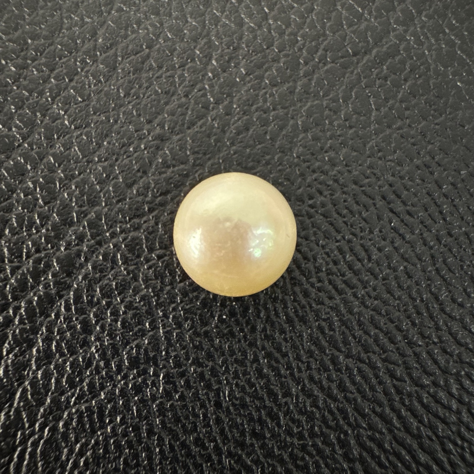 5.84 carat golden South Sea pearl, 9.4mm oval, AAA quality - Pure Pearls