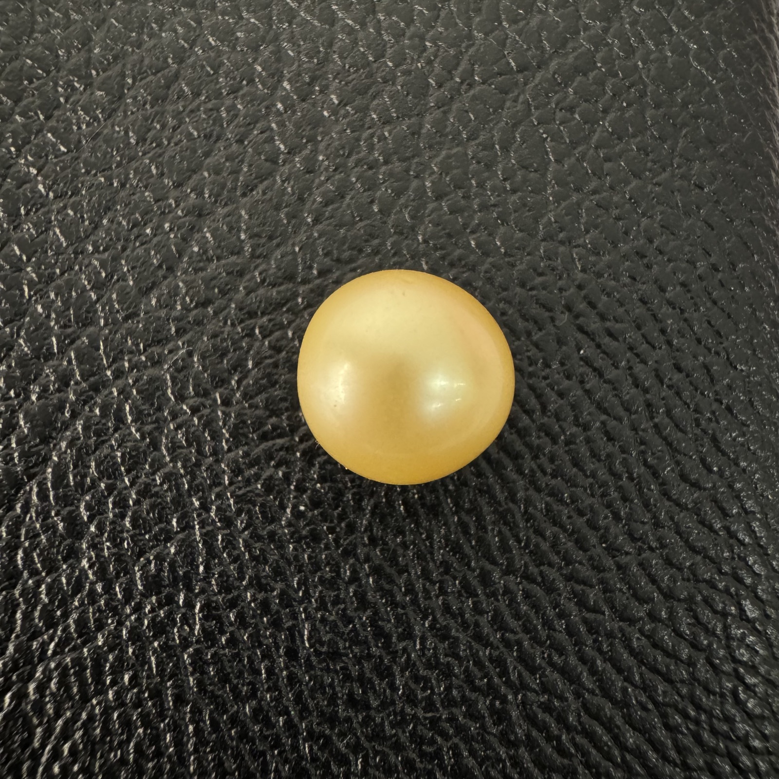 6.085 carat golden South Sea pearl, 9.4mm round, AAA quality - Pure Pearls