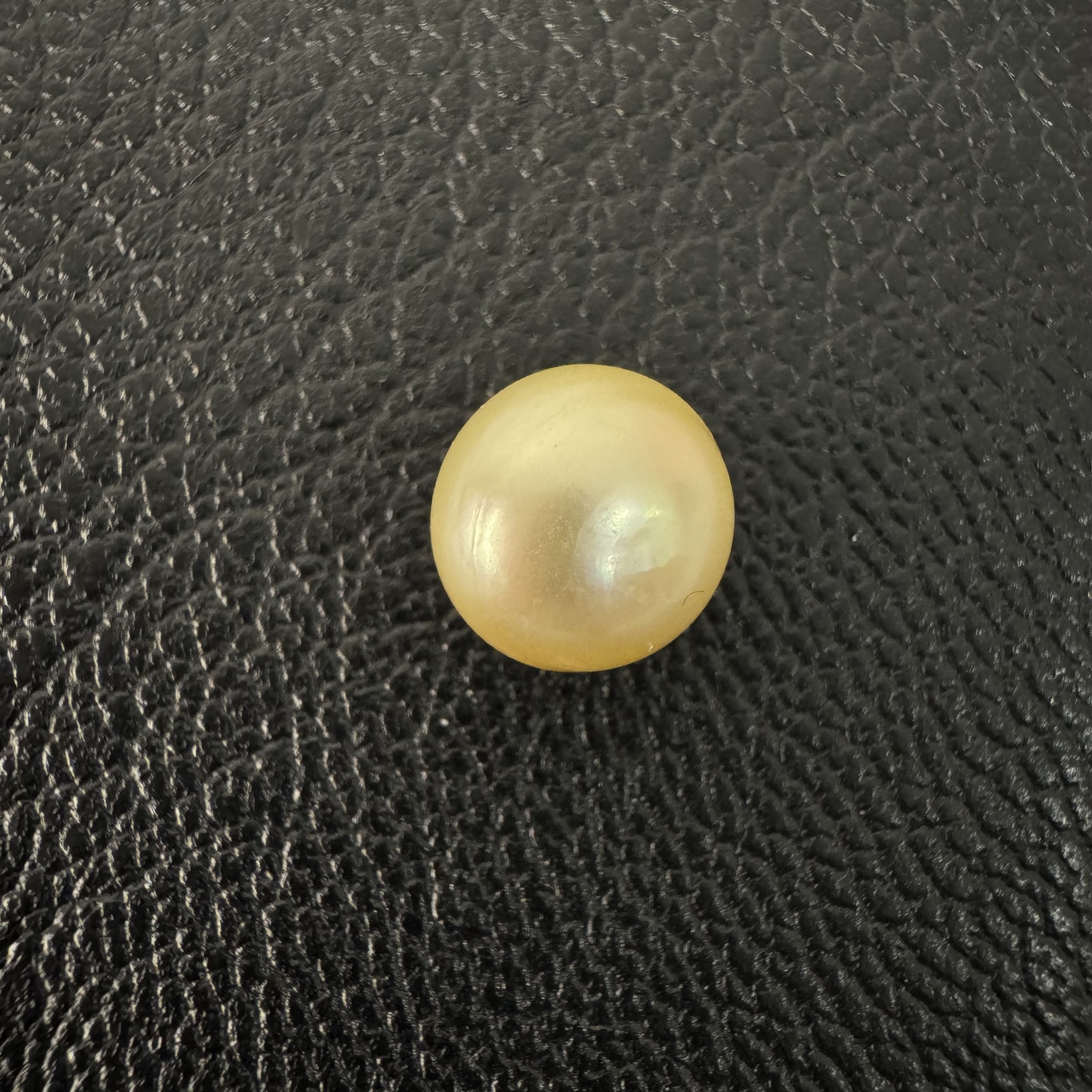 5.935 carat golden South Sea pearl, 9.5mm semi-round, AA quality - Pure Pearls