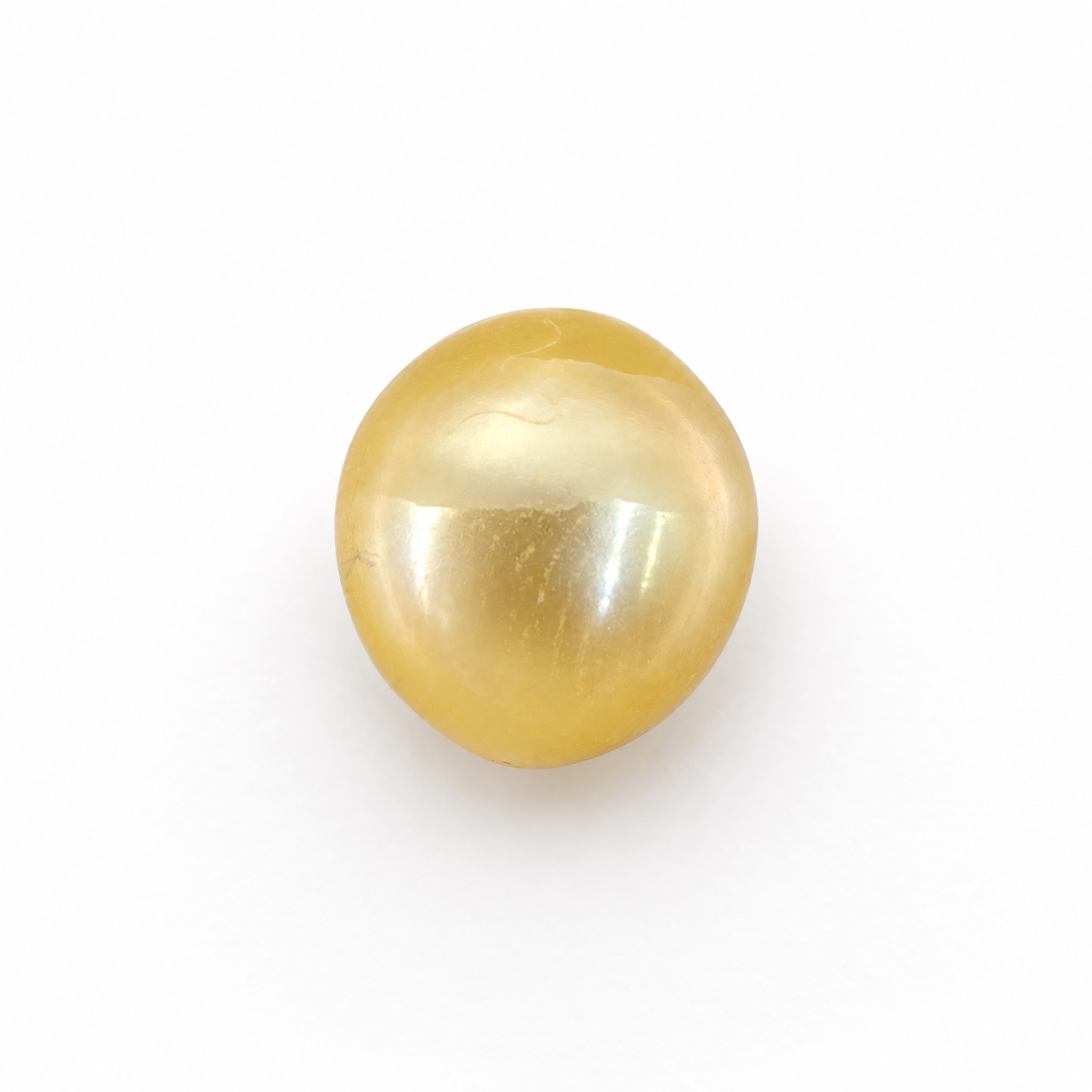 5.63 carat golden South Sea pearl, 9.8mm oval, AAA quality, natural undyed colour - Pure Pearls