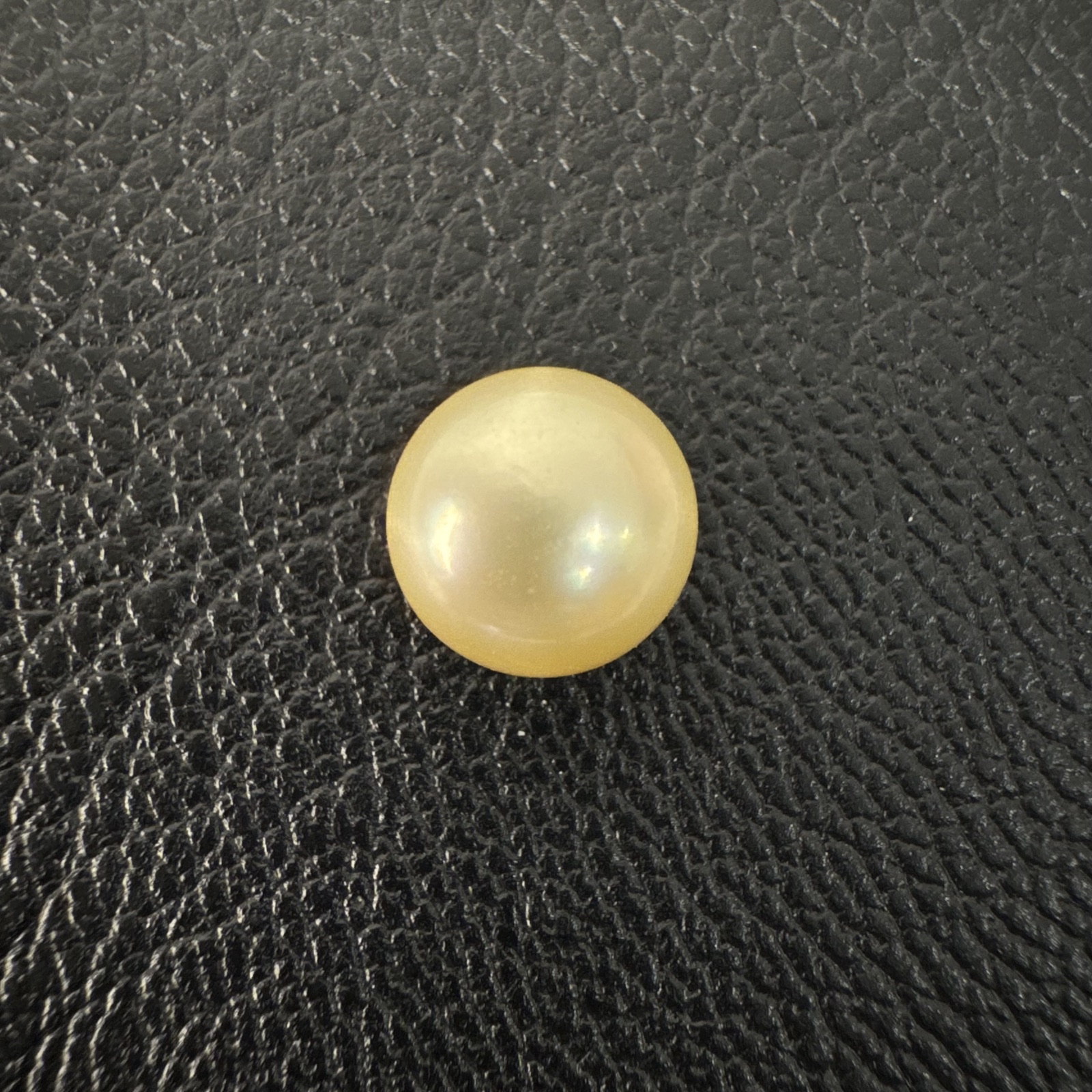 6.41 carat golden South Sea pearl, 9.8mm round, AAA quality - Pure Pearls