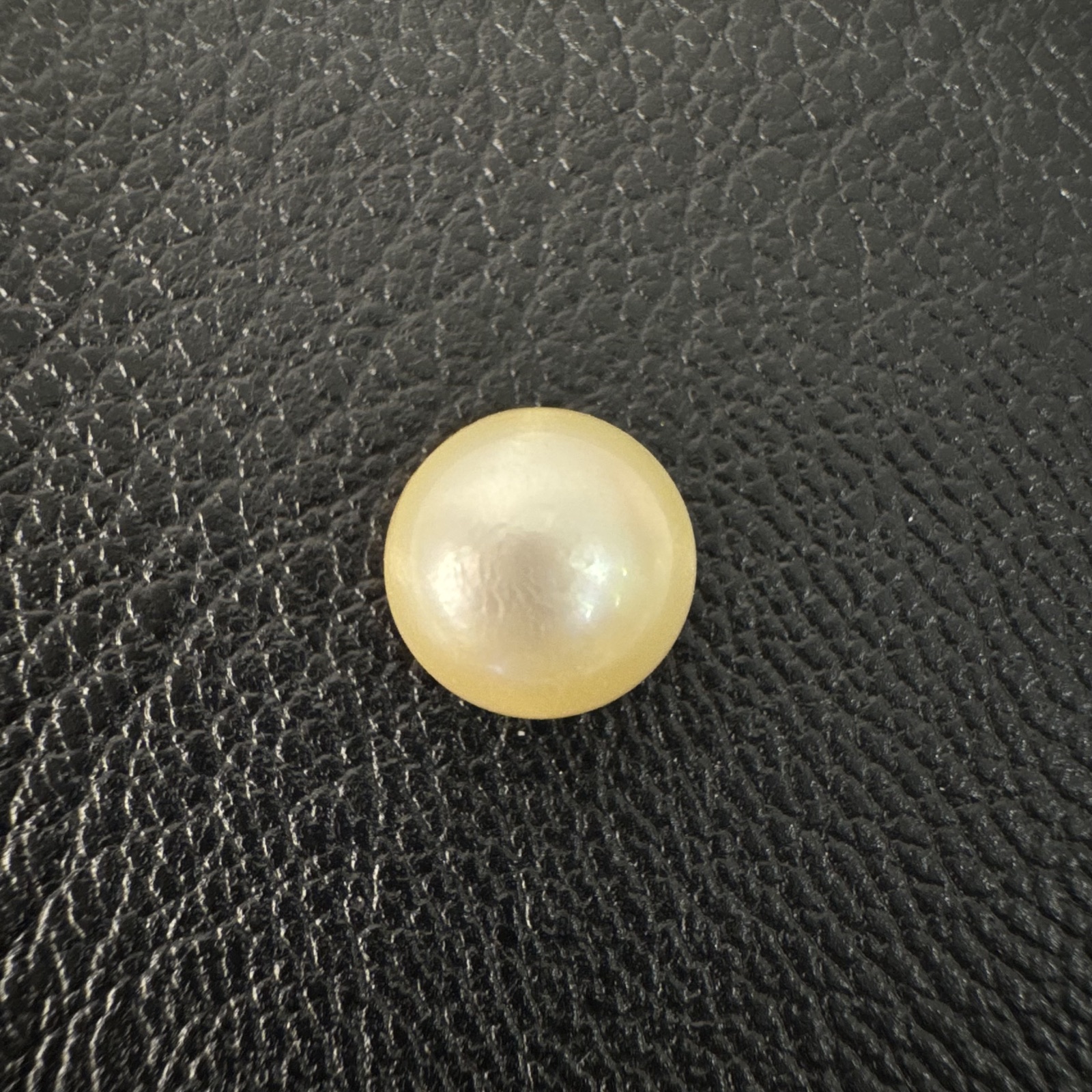 6.08 carat golden South Sea pearl, 9.8mm round, AAA quality - Pure Pearls