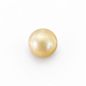 6.11 carat golden South Sea pearl, 9.8mm round, AAA quality, natural undyed colour - Pure Pearls