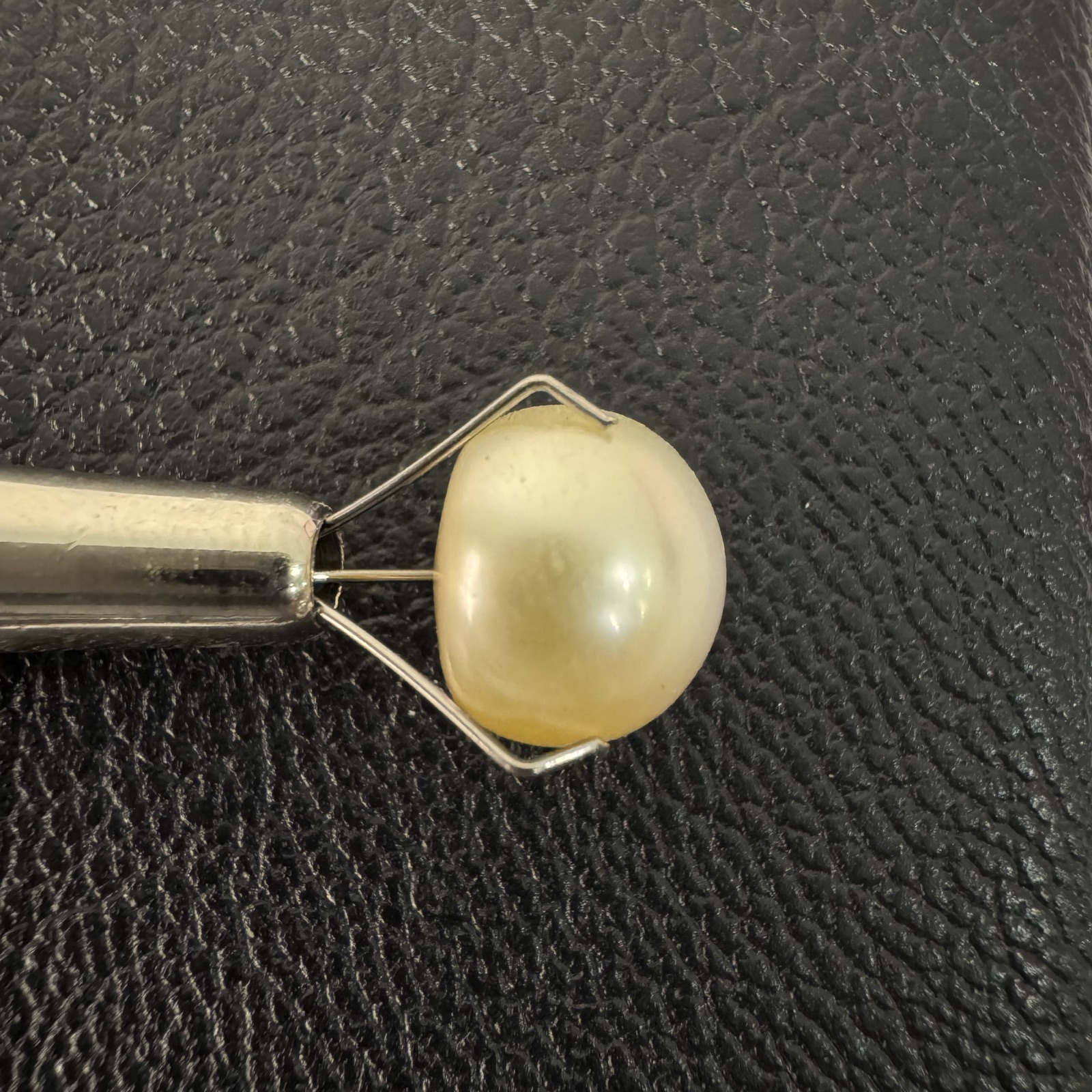 6.695 carat golden South Sea pearl, 10mm semi-round, AAA quality - Pure Pearls