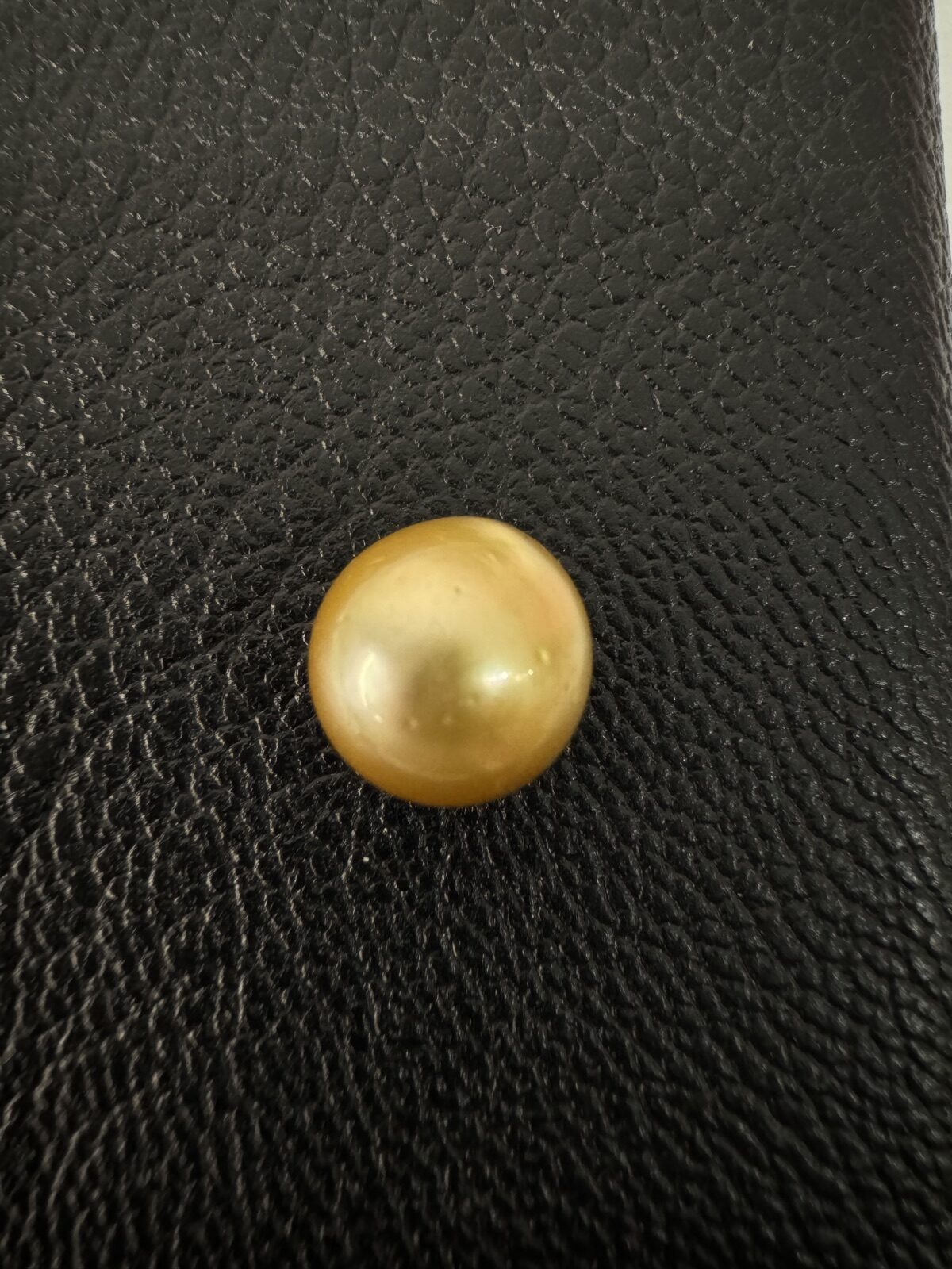 6.603 carat golden South Sea pearl, 10.3mm round, AA quality - Pure Pearls