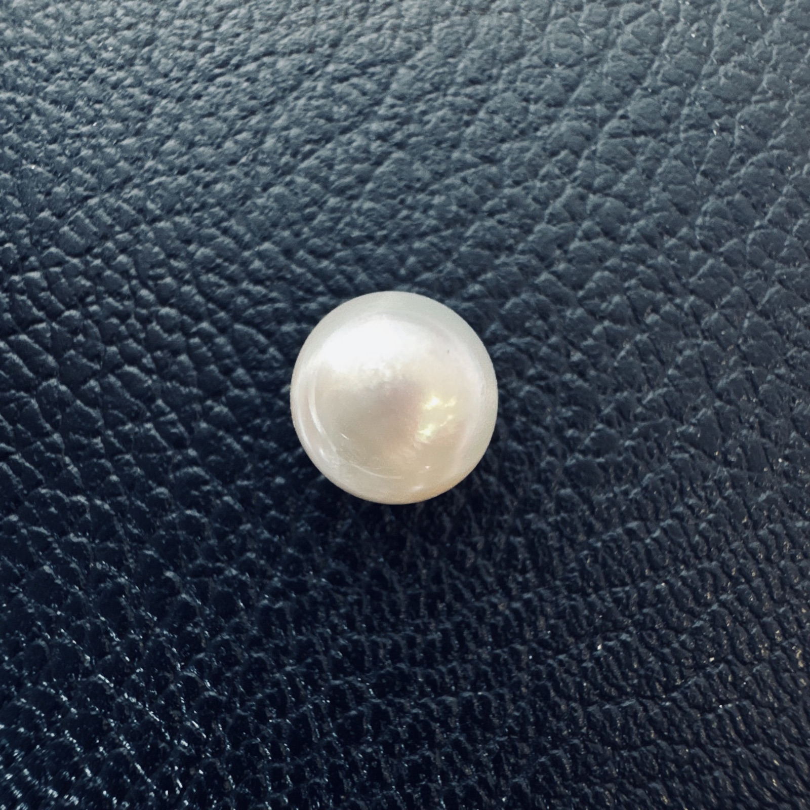 5 carat white South Sea loose pearl, 8.8mm round, AAA quality - Pure Pearls