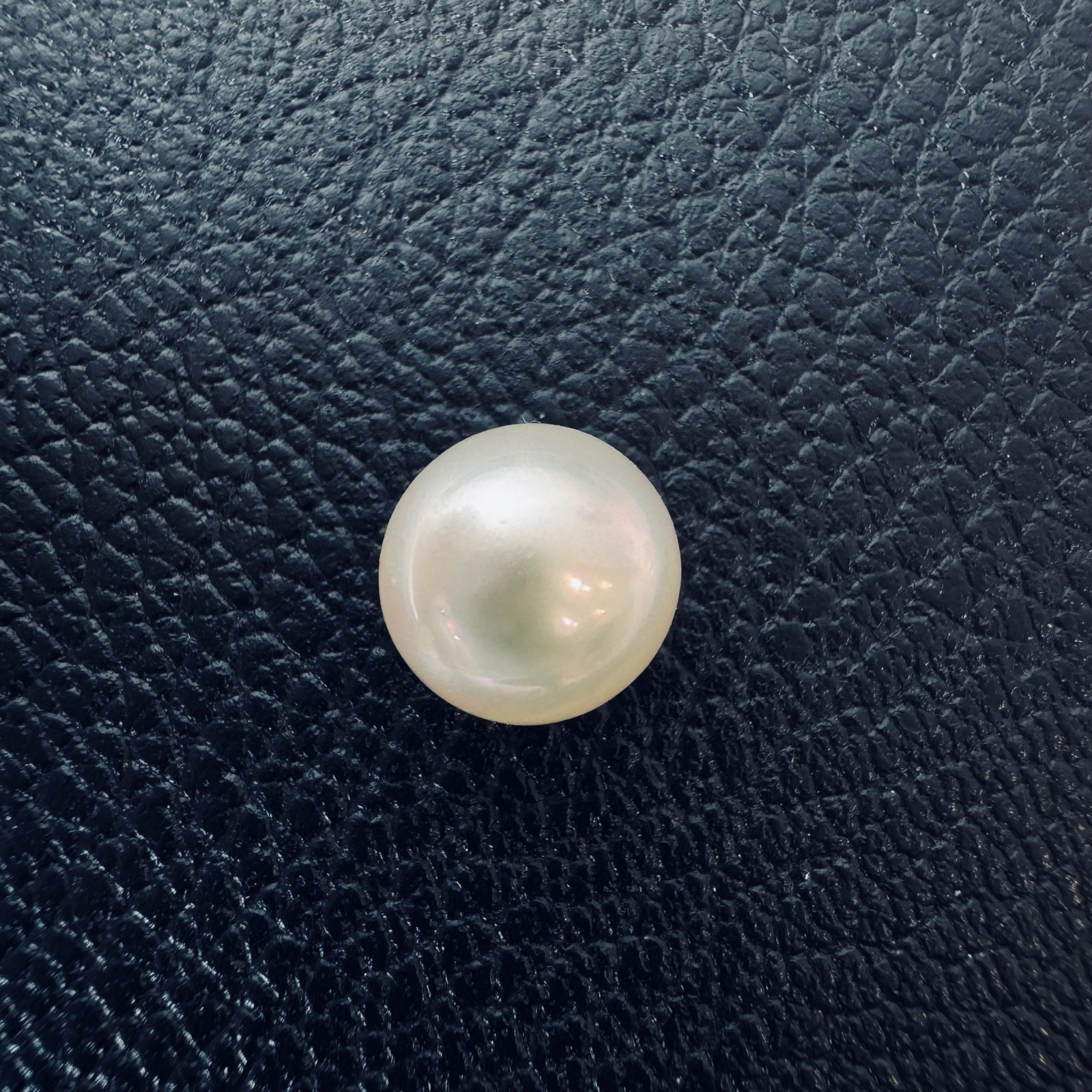 5.725 carat white South Sea loose pearl, 9.3mm round, AAA quality - Pure Pearls