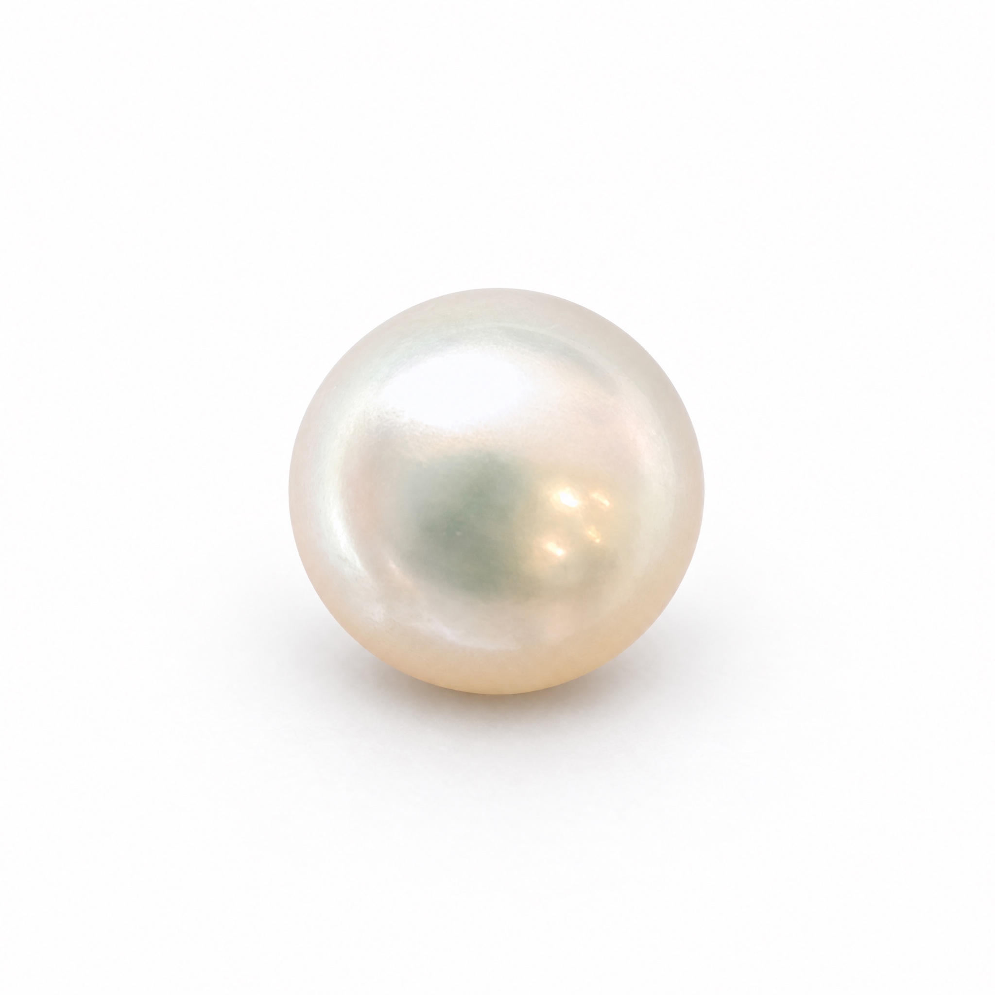 8.3 carat white South Sea pearl, 10.4mm round, AAA quality, undrilled - Pure Pearls